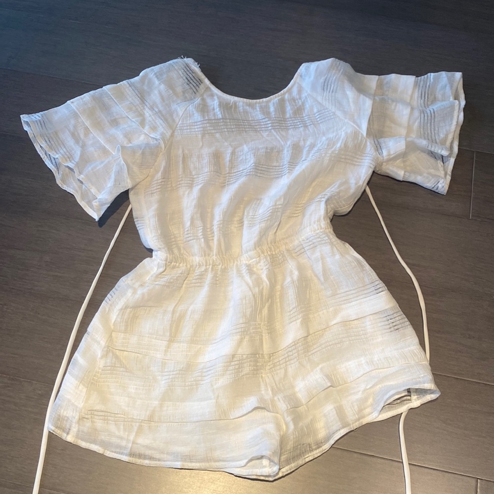 Beautiful jumpsuit by J.O.A size extra small